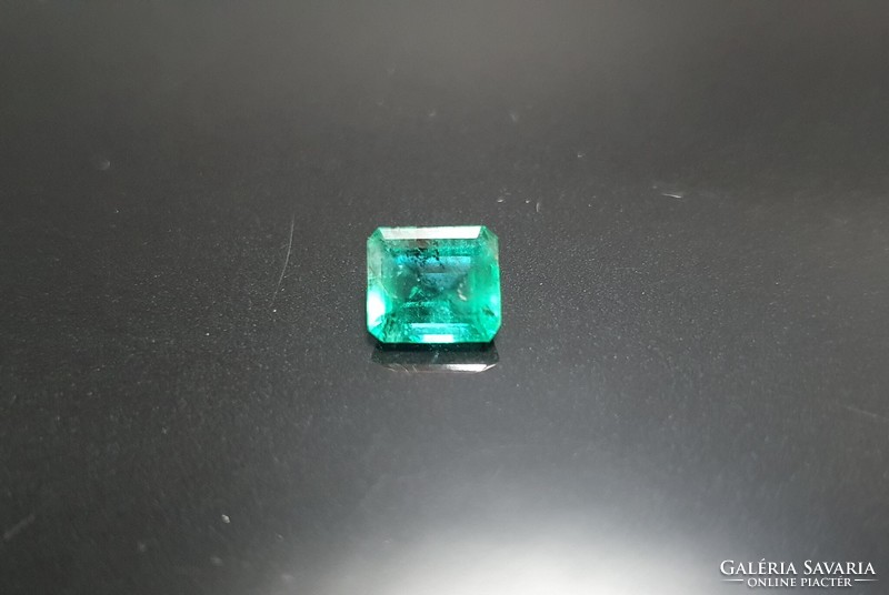 Brazilian emerald 1.38 Carats. With certification.