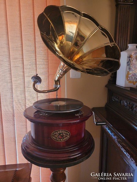 Régi működő gramofon