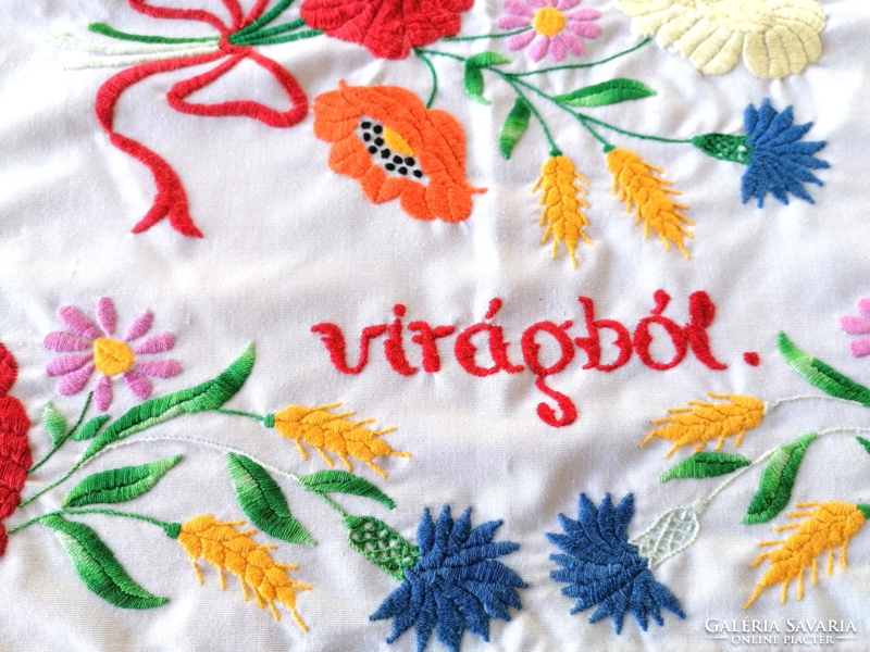 I knitted an old richly hand-embroidered folk wall protector tablecloth 82 x 47