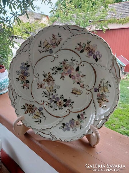 Zsolnai fali tányér, asztalközép