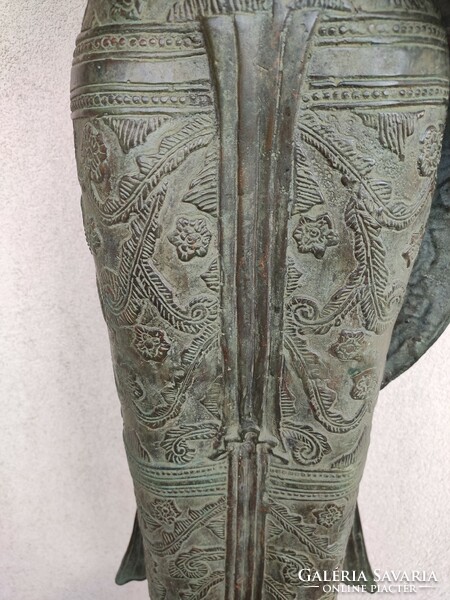 Hatalmas (123 cm), csodálatosan kidolgozott bronz Buddha.