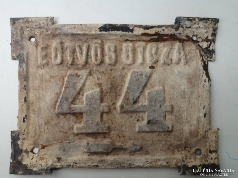 ANTIK UTCA- ÉS HÁZSZÁM  -  EÖTVÖS UTCZA 44