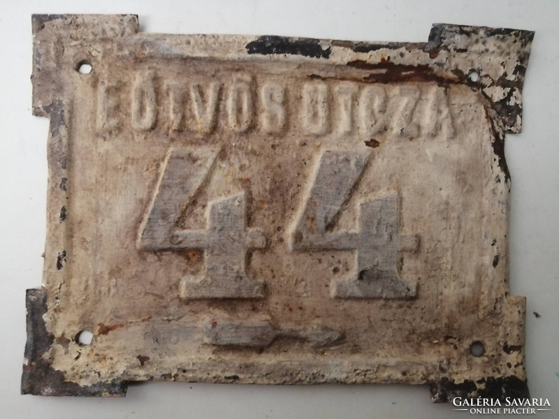 ANTIK UTCA- ÉS HÁZSZÁM  -  EÖTVÖS UTCZA 44
