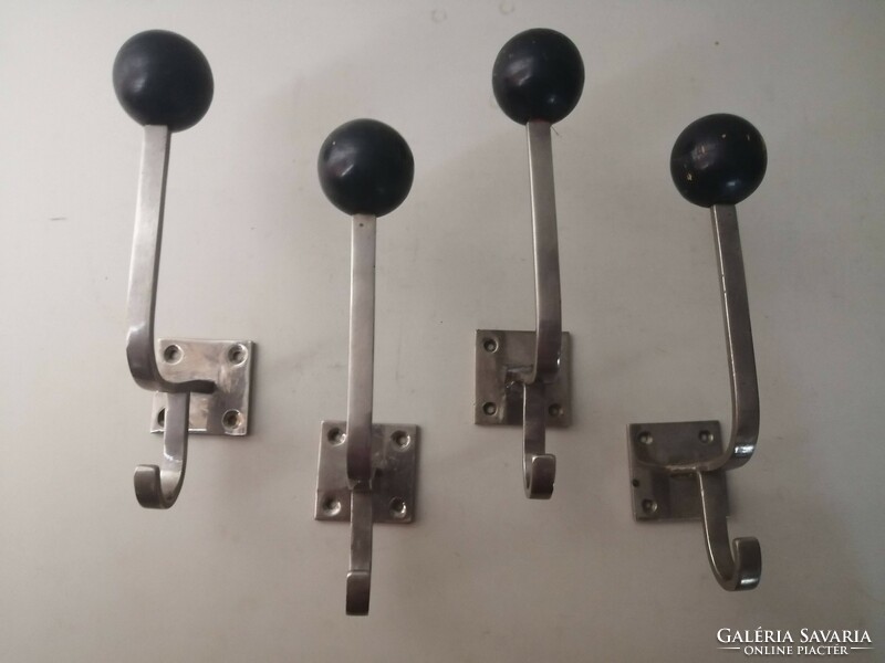 ART DECO RUHAAKASZTÓ  -  4 DB  -  BAUHAUS COATHOOKS