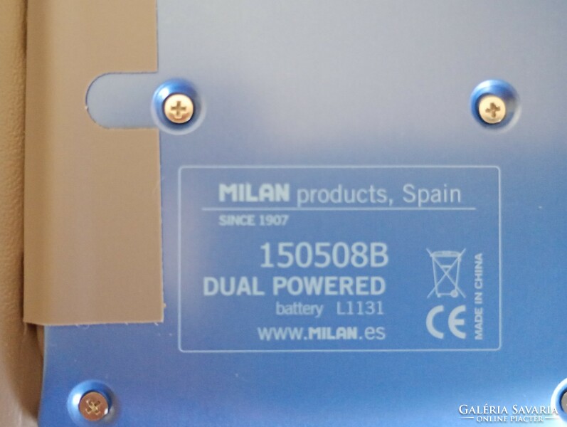 Számológép MILAN 150508B dual powered zseb számoló gép eredeti dobozban Spanyol retro
