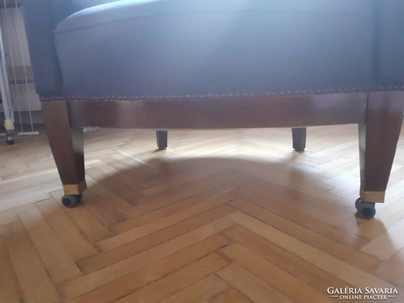Frissen felújított chippendale klubfotel új szövettel 2 db
