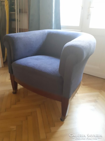 Frissen felújított chippendale klubfotel új szövettel 2 db