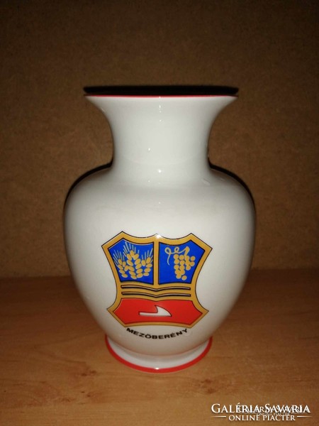 Hollóházi porcelán rózsa mintás Mezőberény feliratú váza -17,5 cm (29/d)