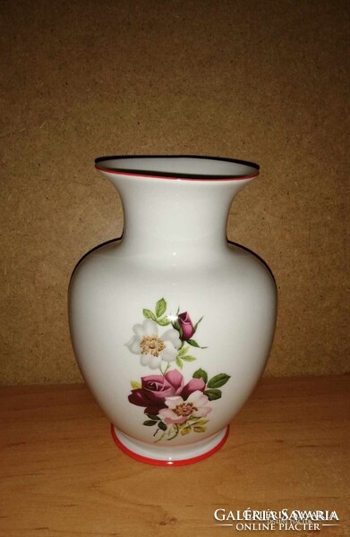 Hollóházi porcelán rózsa mintás Mezőberény feliratú váza -17,5 cm (29/d)