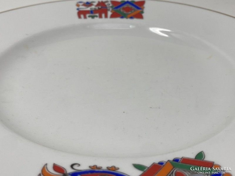 Retro Lomonosov porcelán lapos tányér kék, piros, zöld színű kakas és kecske díszítéssel RZ
