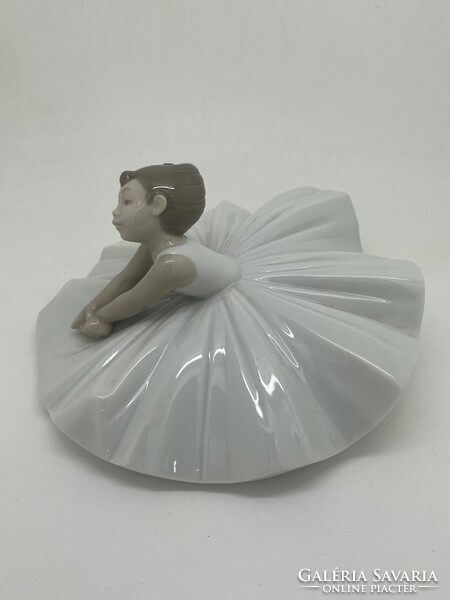Lladro Nao porcelán figura ülő balerina 1283 8.5cm