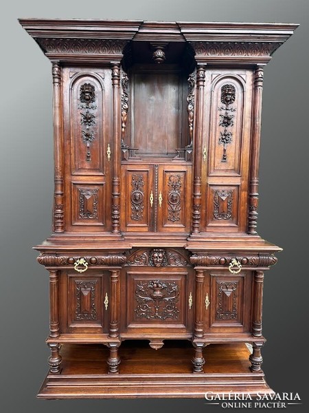 Neoreneszánsz tálalószekrény
