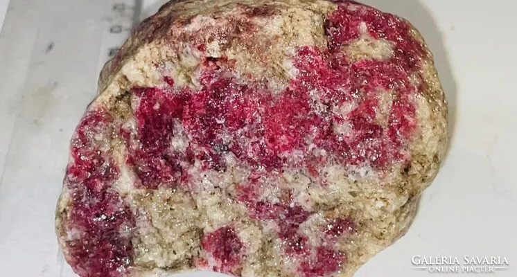 Spinel a mátrixon  - nagyobb kristály , nyers ásvány   - 307g -  - akár ékszerkészítéshez