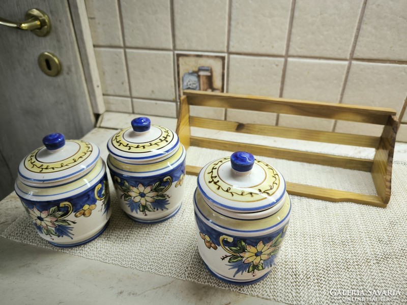 Kerámia fűszertató fa tartóban eladó!