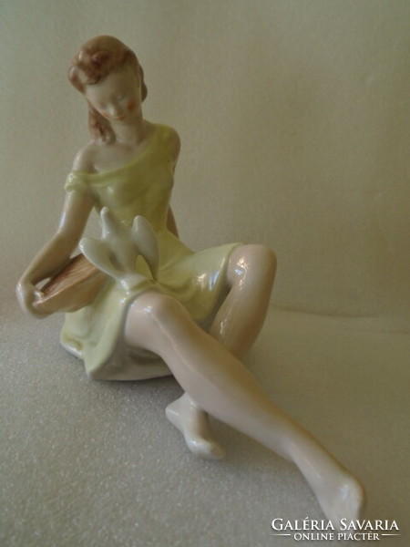 Donner Gertrúd Kőbányai ( Drasche) Hamupipőke figura ritkáb színben 18x15 cm
