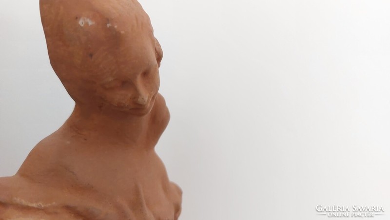 (K) Berki kerámiaszobor 32 cm magas