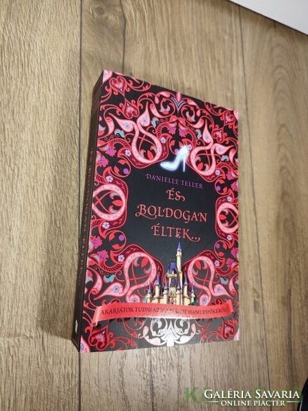 Danielle Teller: És boldogan éltek...
