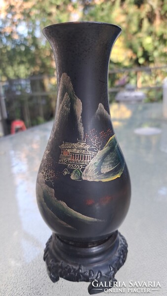 Kínai fekete kézzel festett lakk váza.mÉRETE: 18 CM