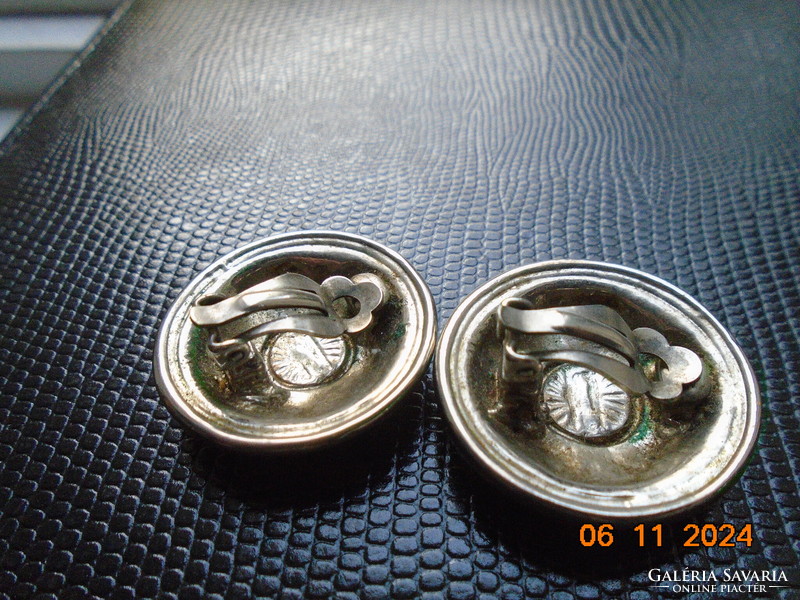 Antik ezüstözött dombormintás nagyobb öntvény klipsz fülbevaló érdekes jelzés,forrasztott kapocs