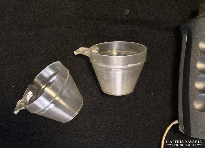 Régi és ritkán fellelhető ,Orosz, autós  szivargyújtós kávéfőző !