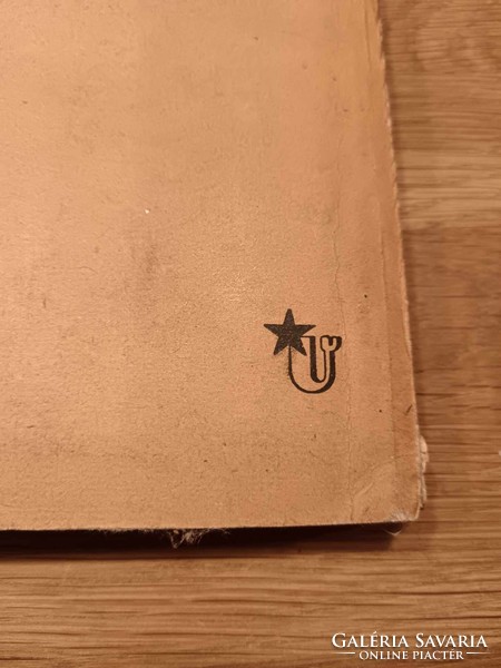 Légoltalmi könyvek az 1950-es évekből, 3 darab egyben, illusztrált kötetek, puha kötésben