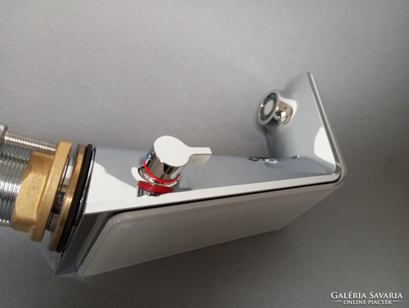 Hansa Alessi 'Sense' csaptelep, design - Rodrigo Torres
