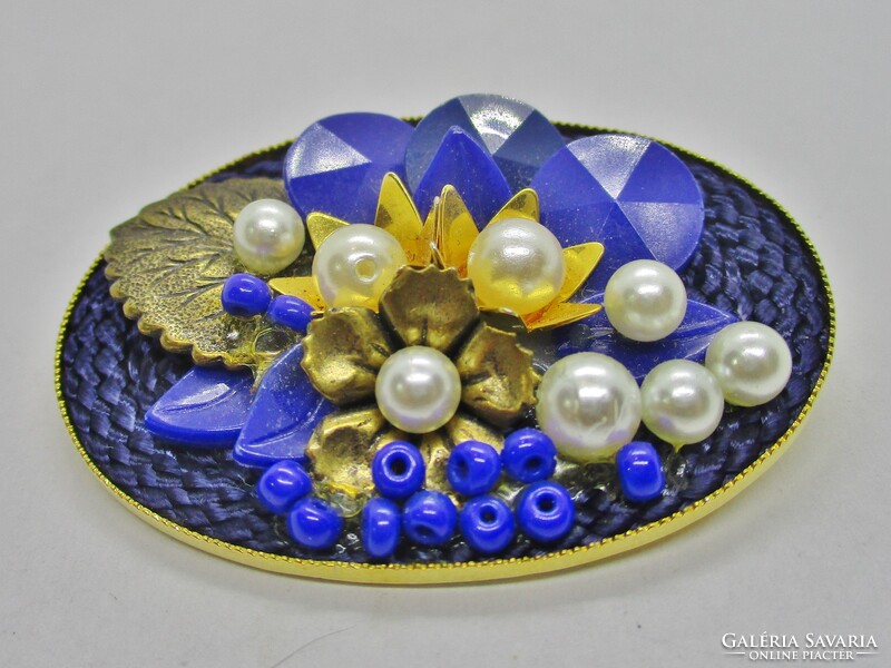 Nagyon szép és különleges antik gyöngyös  bross