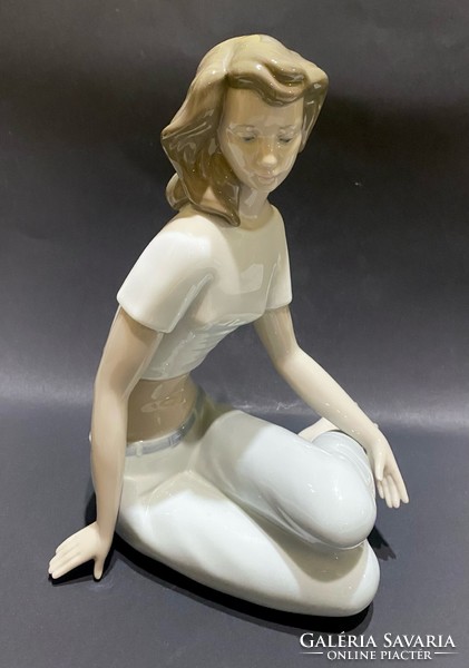 Lladro Nao Porcelán Mediterrán Szellős hölgy | Mediterranean Lady