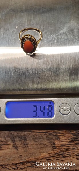 14 K arany 3,48 g korall gyűrű eladó