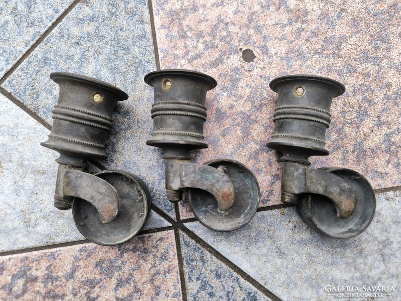 Antik öntött réz bronz tömör guruló làbak zongora bútor hangszer làb 3 db ,2,4 kg.1890- 1910.