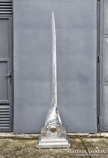 Aviator propeller szobor Casa Padrino