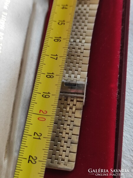 Retro állítható fémszíjas unisex arany színű ikonikus CASIO kvarcóra