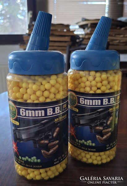 Airsoft  műanyag golyók  BB lövedékek 6 mm  2000 db
