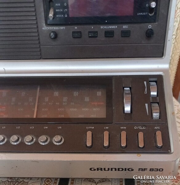 GRUNDIG RÁDIÓS MAGNÓ RF 830