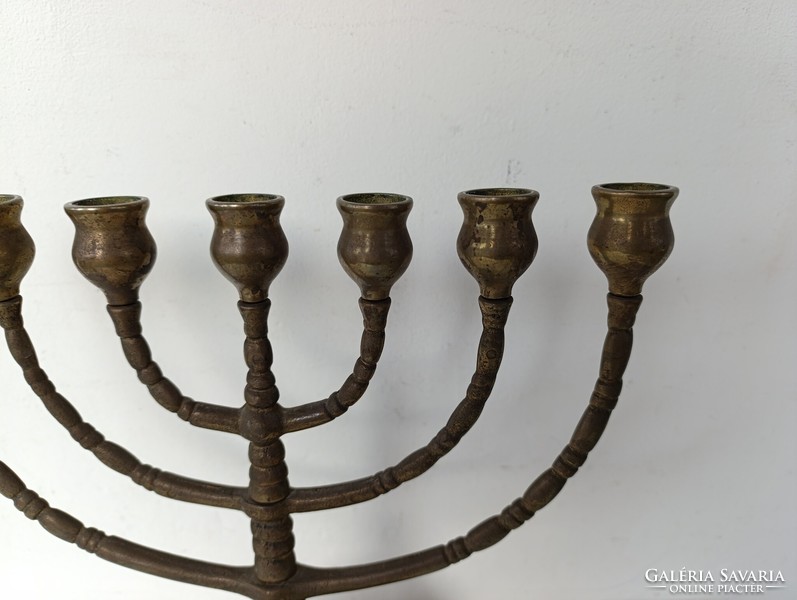 Antik menora judaika nagy réz zsidó gyertyatartó 7 ágú menóra lábán öntési anyaghiba repedés 527
