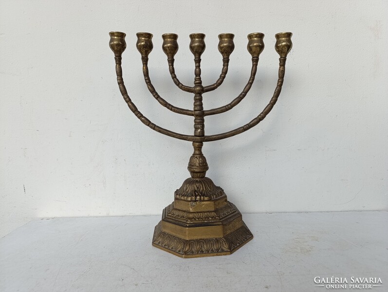 Antik menora judaika nagy réz zsidó gyertyatartó 7 ágú menóra lábán öntési anyaghiba repedés 527