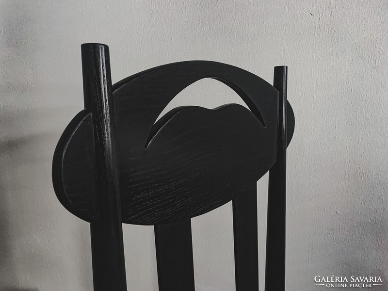 Charles Rennie Mackintosh Argyle Chair (1896)