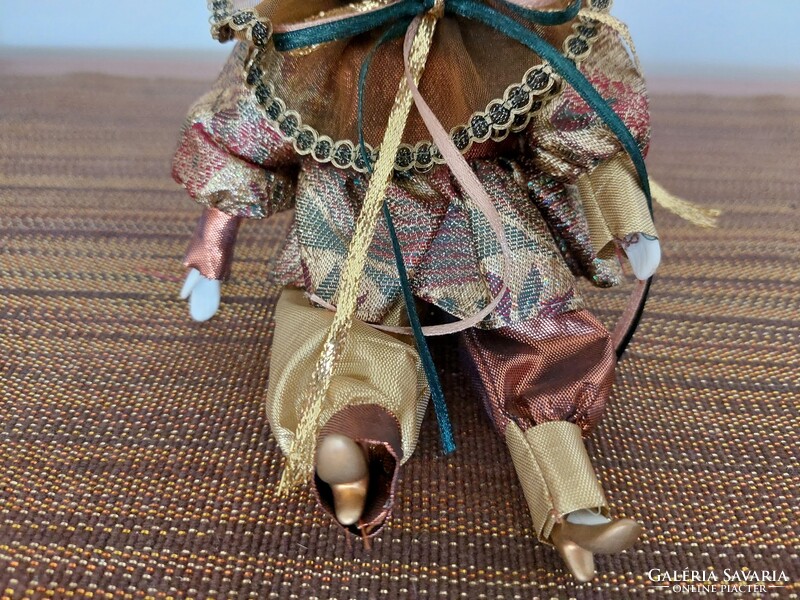 Velencei porcelán baba karneváli dísz bohóc 24 cm