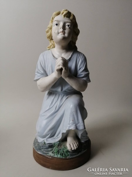 ANTIK BISZKVIT PORCELÁN SZOBOR - IMÁDKOZÓ KISLÁNY