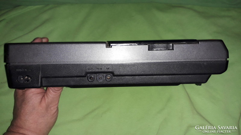 Retro GRUNDIG CR 100 KAZETTÁS REKORDER MAGNETOFON TÖKÉLETESEN MŰKÖDIK 27X17X6 cm a képek szerint