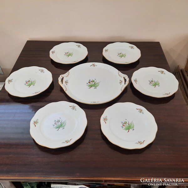 Herendi hecsedli, csipkebogyó mintás porcelán süteményes készlet