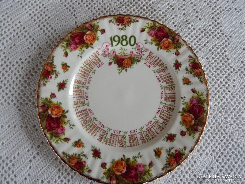 ROYAL ALBERT  " Old Country Roses " - " Régi vidéki rózsák 1980 tányér, kínáló