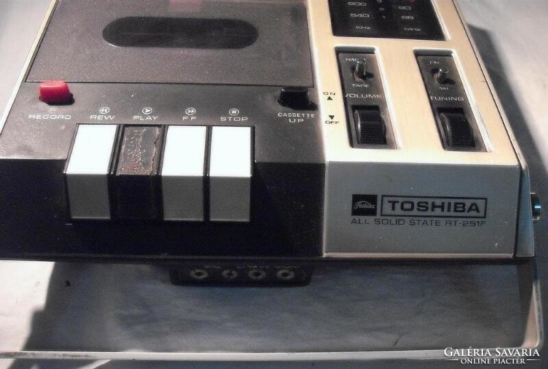 [CAB] Toshiba RT-251F kazettás magnó (613)