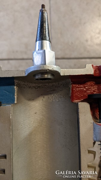 Négyütemű motor makett