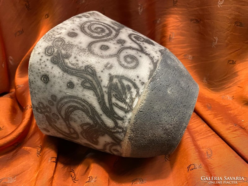 NAKED (MEZTELEN) RAKU, KARCOLT MINTÁS KASPÓ