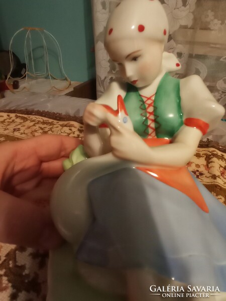 NE FIGYELJ VEGYE MEG FÉL ÁRON!!!Zsolnay olvasó kisfiú