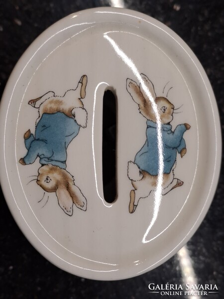 Wedgwood angol porcelán gyermek persely Peter Rabbit Nyúl Péter dekorral