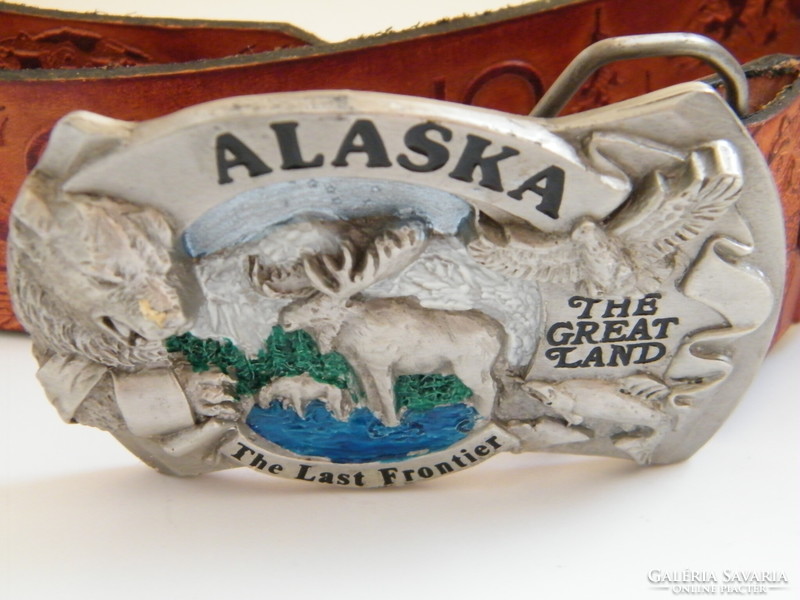 Vintage (1986) Alaska dombormintás bőröv eredeti fém csattal