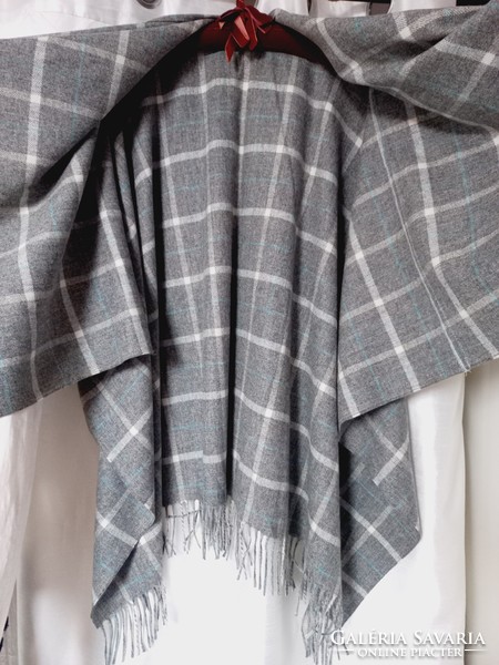 Yorkshire Blankets - 100 % gyapjú tv néző  takaró vagy poncsó