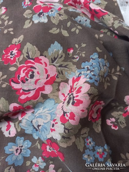 Cath Kidston rózsás sál